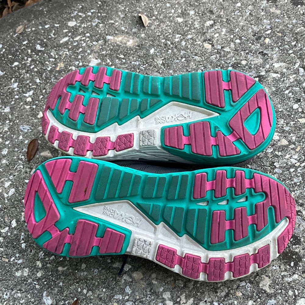 Hoka ONE ONE Running Shoes - women’s 8.5 - Picture 7 of 9